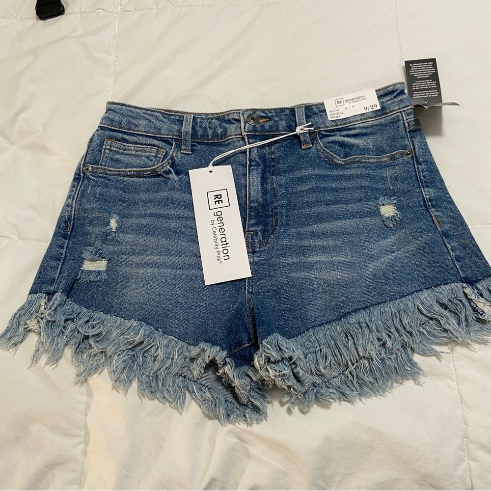 Frayed Hem Jean Shorts - Picture 13 of 13